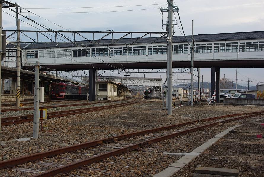 小諸駅物語～浅間山麓の駅物語＜その3＞: 浅間山麓のブラタヌキ